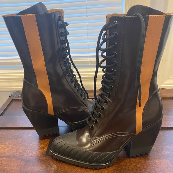 Chloe Rylee Boots - glossy brown w/ camel stripe - Size 39 (fits 8 Womens) - Picture 2 of 7